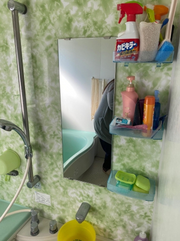 我孫子市のリフォーム店　『浴室鏡交換で、カビ・汚れ解消！』