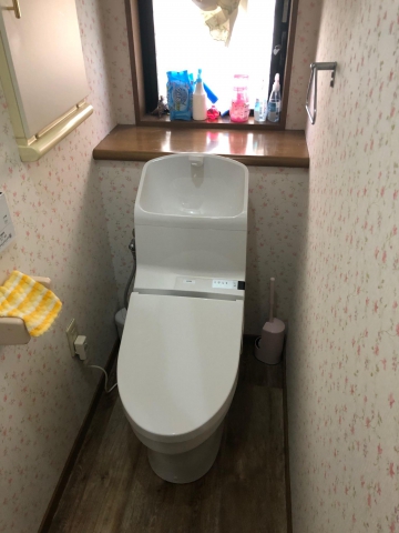 我孫子市のリフォーム店　　　　　　『トイレの便器・壁紙・床材リフォーム工事！』